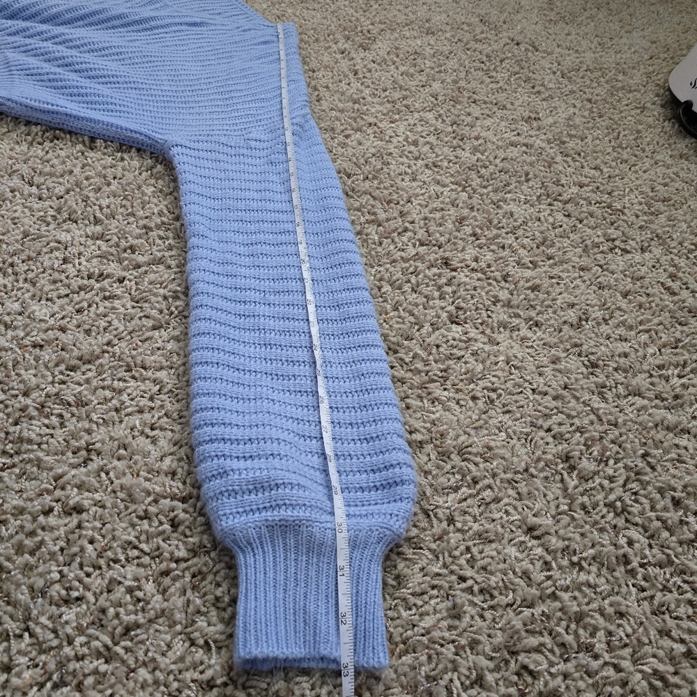 Women's Chunky Knit Light Blue Sweater Long Sleeves - Medium - Picture 10 of 10